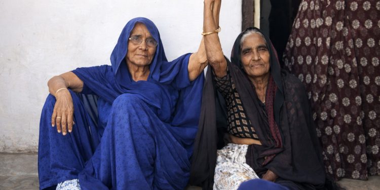 इस छोटी सी बात पर इतनी चिढ़ी 65 साल की महिला, घर जाकर चाय पी, फिर घोंट दिया सहेली का गला, जानें पूरा माजरा