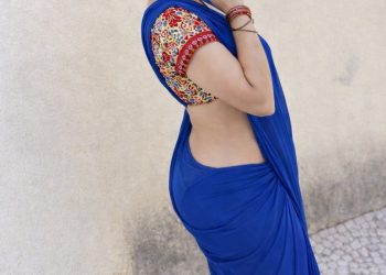 बॉयफ्रेंड के घर के बाहर धरने पर बैठी गर्लफ्रेंड..कहा- डेढ़ साल से लिव-इन में थे, इस वजह से आशिक ने छोड़ा