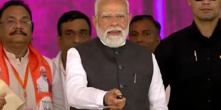 PM मोदी ने किया UP के सबसे लंबे एक्सप्रेस-वे का उद्घाटन, कहा- बंगाल जैसी बंपर वोटिंग दशकों में नहीं देखी