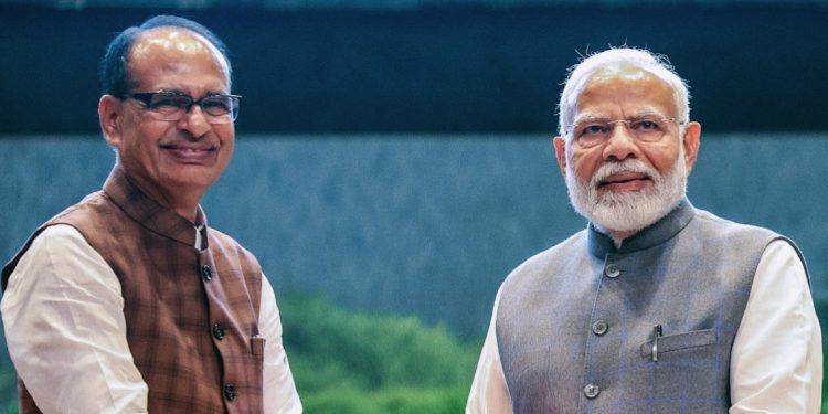 मैंने महसूस किया उनका कर्मयोगी स्वभाव.. पीएम मोदी पर लिखी शिवराज की किताब का हुआ विमोचन, कई राज्यों के मुख्यमंत्री हुए शामिल