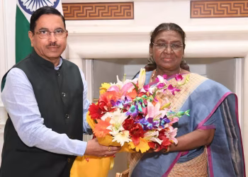 आर्ट्स ग्रेजुएट, पांच बार सांसद और अब शिक्षा मंत्री,  प्रह्लाद जोशी ने क्या-क्या पढ़ाई की? जानें पूरी डिटेल