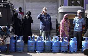 श्रीलंका में खाद्य पदार्थों की कीमतें रिकॉर्ड स्तर पर, आसमान छू रही महंगाई