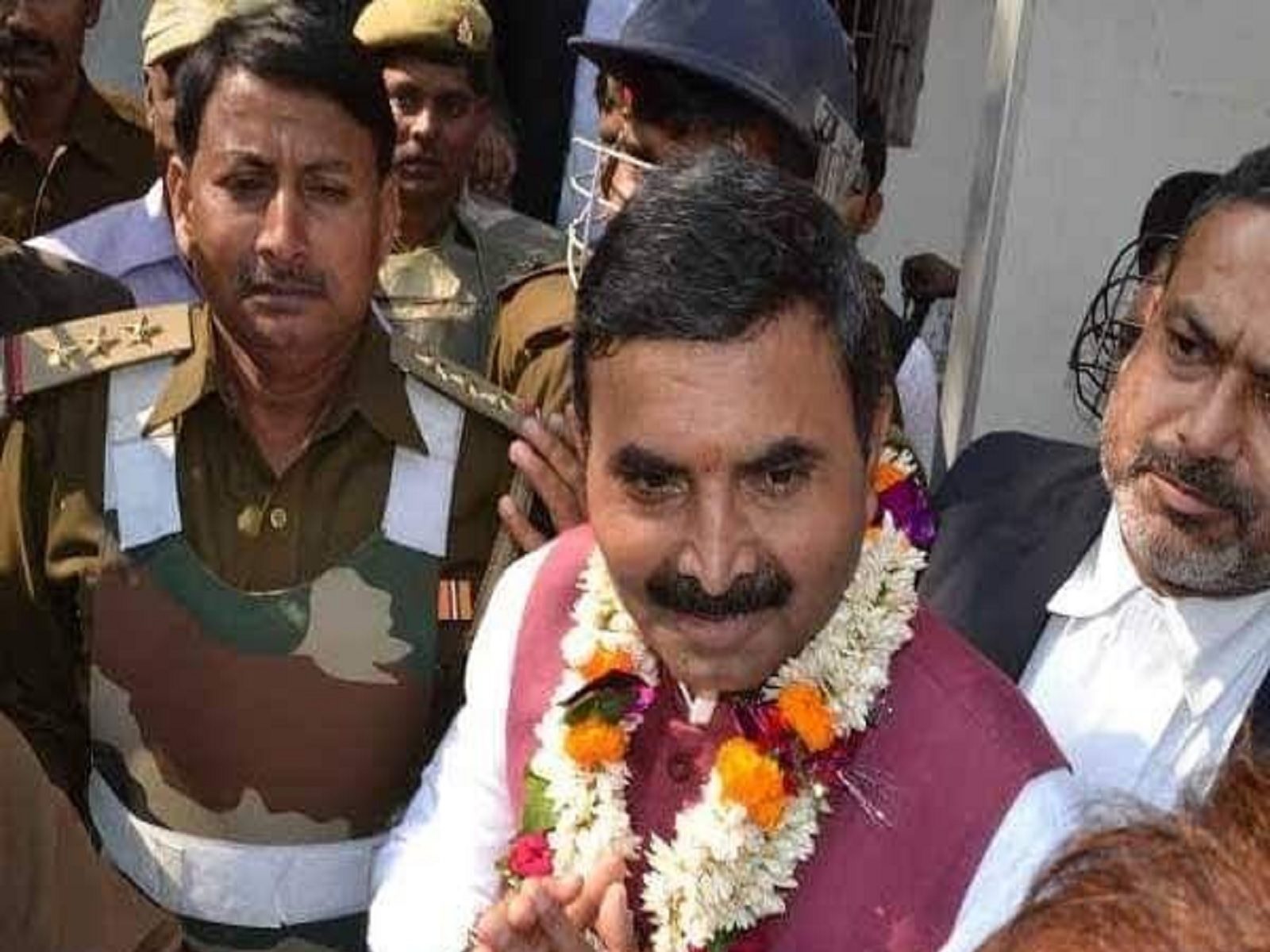 एमएलसी चुनाव: वाराणसी में निर्दल प्रत्याशी बृजेश सिंह ने वापस लिया पर्चा, जाने पूरी खबर