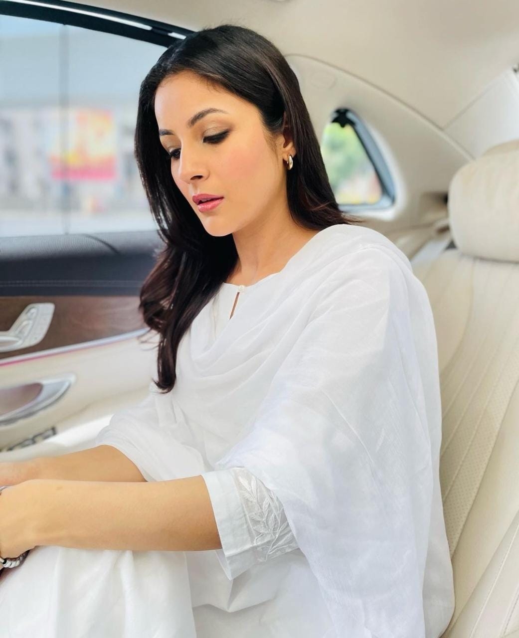 शहनाज़ गिल ने की ‘कभी ईद कभी दीवाली’ की शूटिंग शुरु; देखे फोटोज़