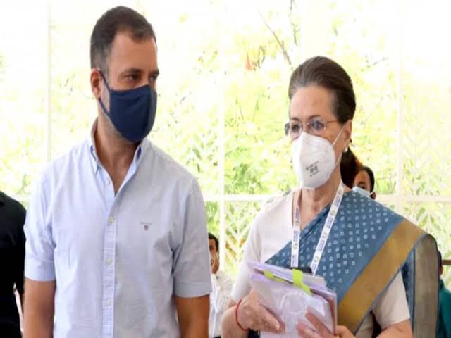 न सोनिया गांधी और न राहुल, तो AICC में स्वतंत्रता दिवस पर आखिर किसने फहराया तिरंगा?