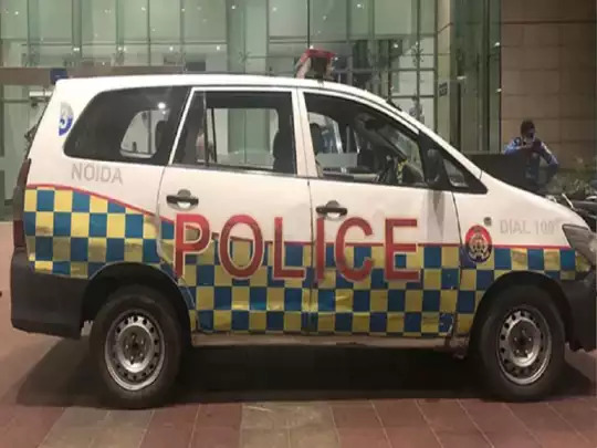 नोएडा पुलिस के हत्थे चढ़ा मोबाइल लुटेरा