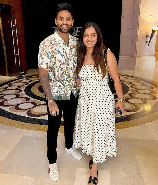 सूर्यकुमार यादव की पत्नी देविशा उनके साथ ऑस्ट्रेलिया में