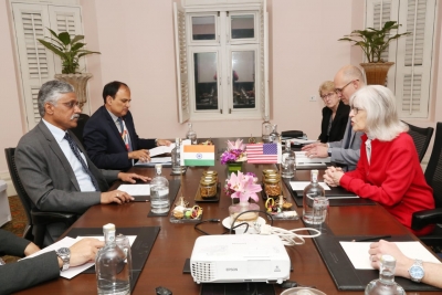 बेंगलुरु में एयरो इंडिया 2023 का आयोजन, रक्षा सचिव ने रक्षा प्रतिनिधिमंडलों के साथ बैठक की