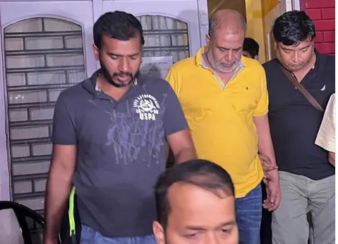 पश्चिम बंगाल के मंत्री सुजीत बोस और विधायक तापसी रॉ. के घर ईडी ने मारा छापा।नगर पालिका में भर्ती घोटाले को लेकर हुआ एक्शन।