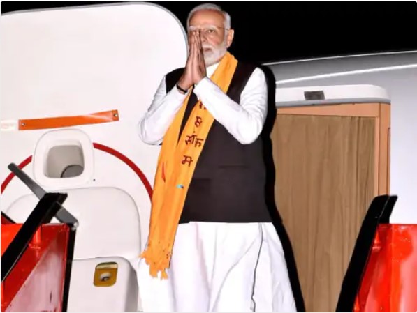 अपने संसदीय क्षेत्र में रात 9 बजे से रोड शो करेंगे पीएम मोदी, काशी को देंगे 14 हजार करोड़ की सौगात