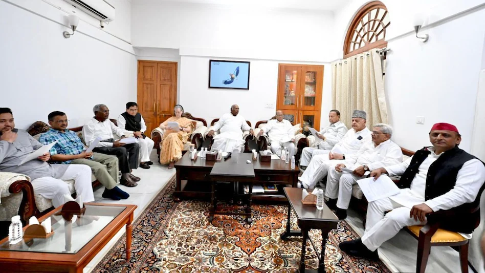 दिल्ली-हरियाणा में टूटेगा गठबंधन: कांग्रेस की वर्किंग कमेटी में उठी मांग, दिल्ली और हरियाणा में आम आदमी पार्टी के साथ तोड़ा जाए गठबंधन