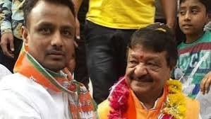 मंत्री विजयवर्गीय के करीबी बीजेपी नेता की हत्या, आपसी विवाद में मारी गोली, थाने पहुंचे बीजेपी के कई नेता