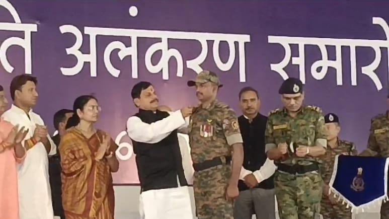 एमपी में हॉक फोर्स के 28 जवानों को मिला आउट ऑफ टर्न प्रमोशन, बालाघाट में सीएम मोहन ने दी सौगात