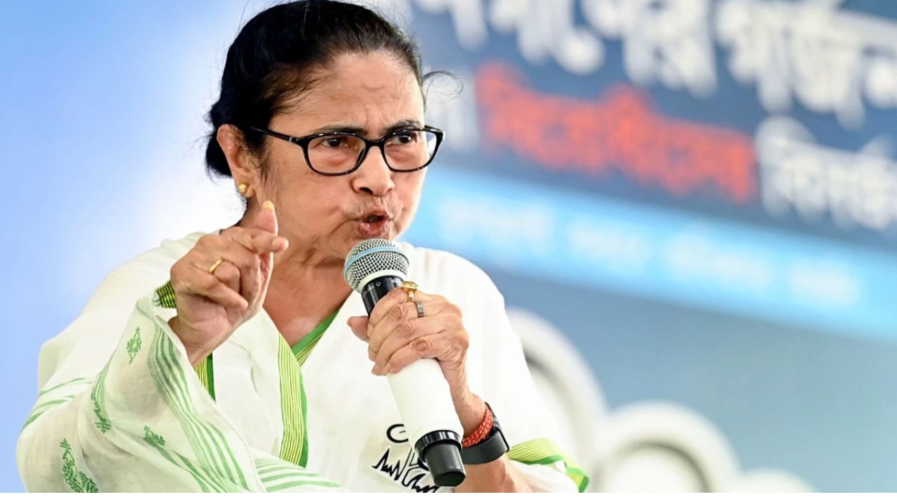 मैं बोल रही थी और… अचानक नीति आयोग की बैठक छोड़कर निकलीं ममता बनर्जी, सामने आई ये बड़ी वजह