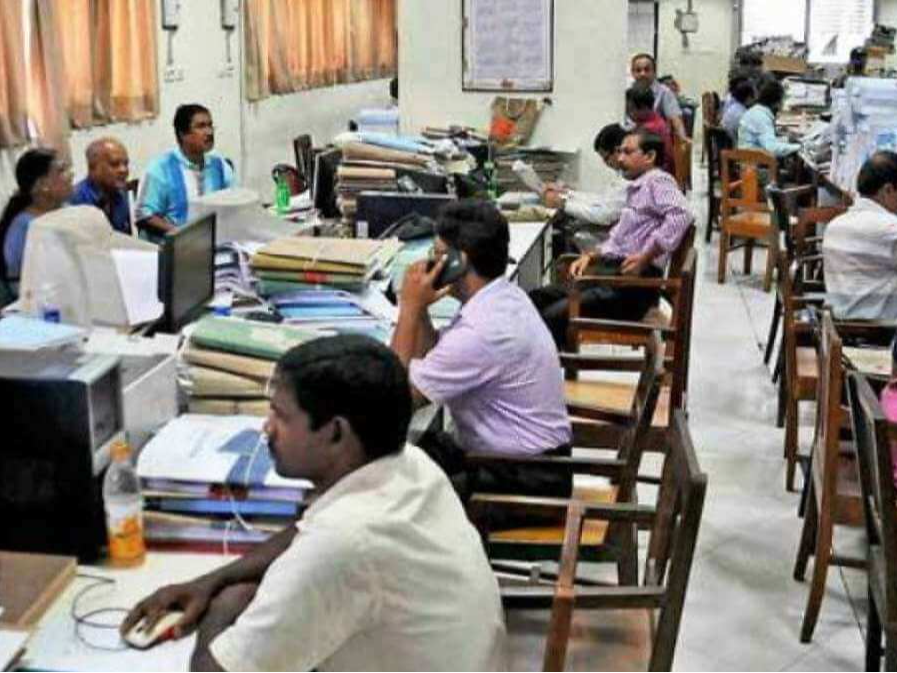 दिवाली से पहले केंद्रीय कर्मचारियों को बड़ी खुशखबरी, मोदी सरकार ने दिया DA का तोहफा, जानें कितने फीसदी बढ़ा?