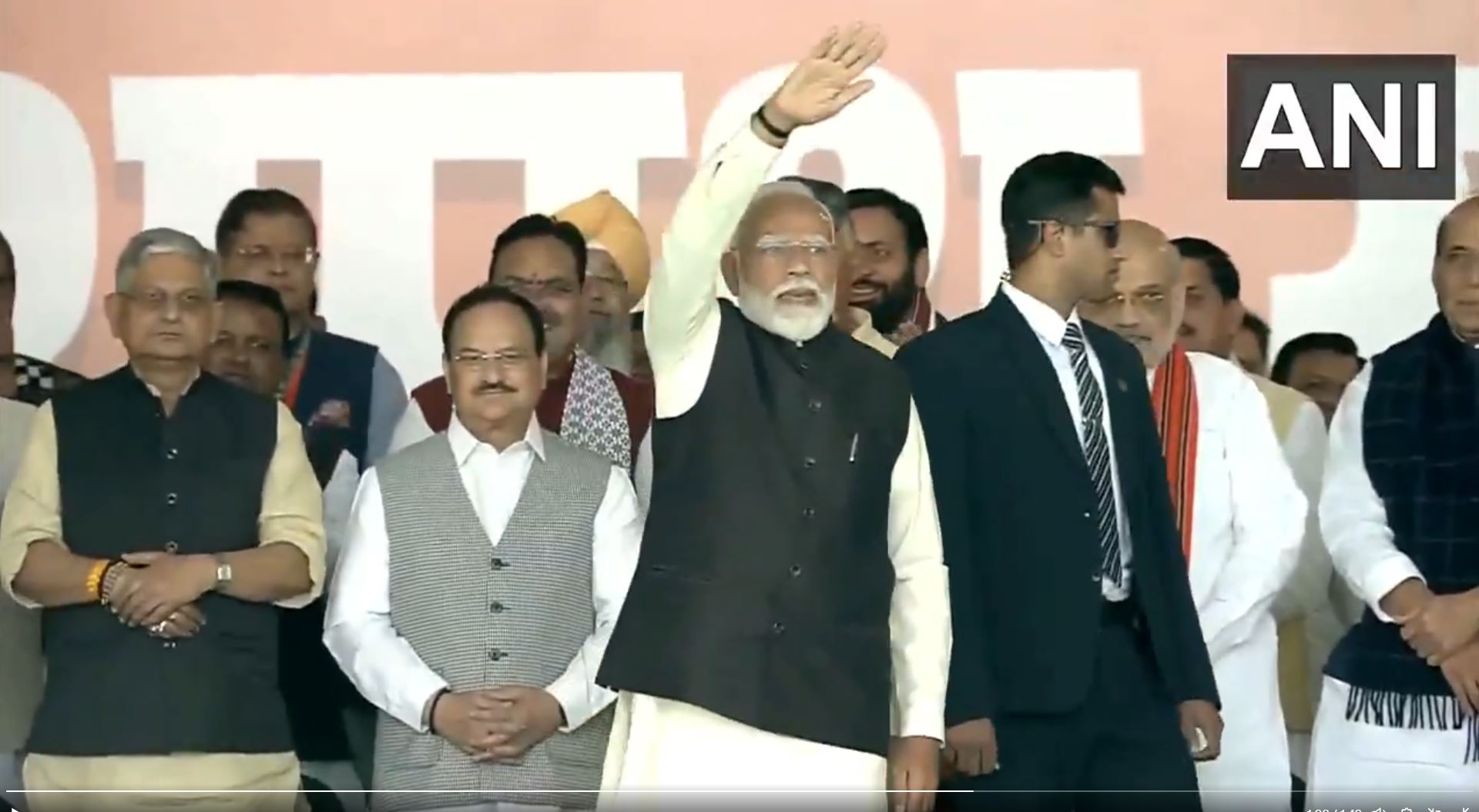 दिल्ली में रेखा राज: राज्य की चौथी महिला CM बनीं रेखा गुप्ता, प्रवेश वर्मा समेत इन 6 मंत्रियों ने ली शपथ, पीएम मोदी रहे मौजूद