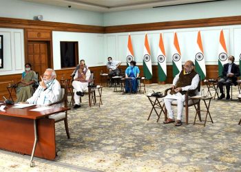 संसद में गृहमंत्री-वाणिज्य मंत्री की हाइलेवल मीटिंग, अमित शाह और पीयूष गोयल के बीच हुई लंबी बातचीत