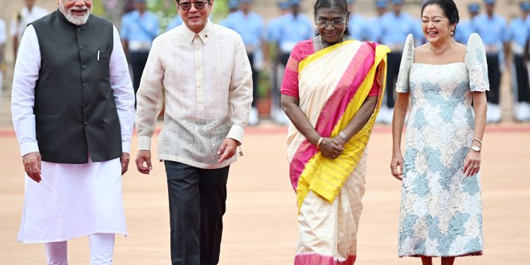 फिलीपींस के राष्ट्रपति का भारत दौरा, राष्ट्रपति भवन में हुआ स्वागत, पीएम मोदी के बुलावे पर आए हैं प्रेसिडेंट