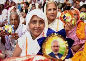 पीएम मोदी को मिलेगा 1001 राखियों का तोहफा, वृंदावन की बुजुर्ग विधवाएं PM मोदी को भेंट करेंगी हैंड मेड राखियां
