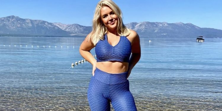 उसके होंठ हिलते हैं तो.. 27 साल की सेक्रेटरी की तारीफ में ये क्या कह गए ट्रंप, राष्ट्रपति के बयान पर मचा बवाल.?