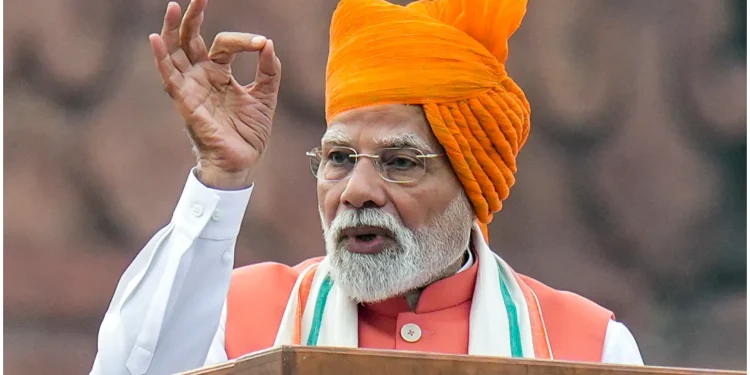 PM Modi:लाल किले से बोले पीएम मोदी, ‘खेल को बढ़ावा देने के लिए है राष्ट्रीय खेल नीति.., मोटापे से बचने की दी सलाह