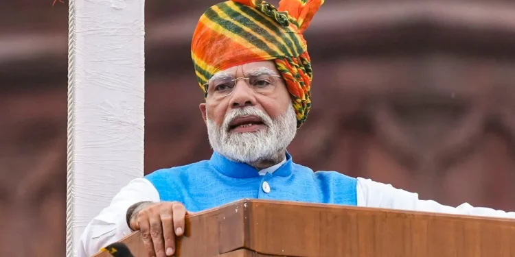 पीएम मोदी ने लाल किले पर भाषण के लिए जनता से मांगे सुझाव, जानें कहां दे सकते हैं अपनी राय