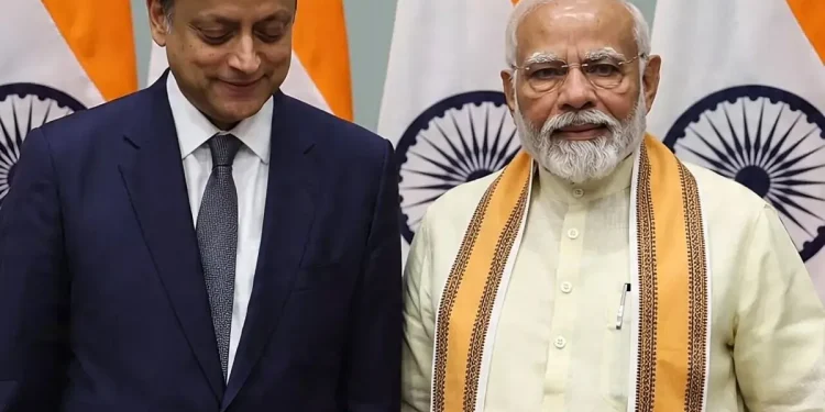 शशि थरूर की पीएम मोदी पर टिप्पणी: सुप्रीम कोर्ट बोला- नेता और जज की चमड़ी मोटी होनी चाहिए