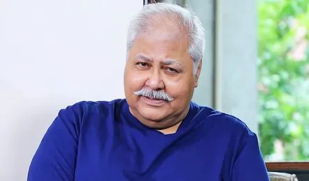 सतीश सिंह की अंतिम विदाई पर फूट-फूटकर रोए बॉलीवुड के सितारे, पंचतत्व में विलीन हुए एक्टर