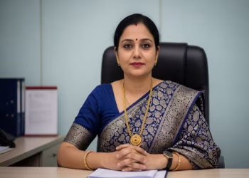 UPSSC परीक्षा पास किए बिना बन सकते हैं कलेक्टर, क्या आपको पता है IAS अफसर बनने के ये नियम