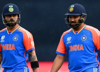 IND vs AUS: इंडियन टीम के बल्लेबाज  रोहित शर्मा-विराट कोहली दोनों  पेट कंमिस की Playing 11 से हुए बाहर, हैरान कर देने वाली खबर आइए सामने