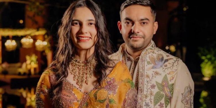 कौन हैं IAS अभिनव, जिन्होंने खूबसूरत IPS आशना से रचाई शादी, ऐसे शुरू हुई थी दोनों की लव स्टोरी