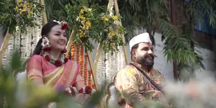 MP की बहू बनी थाईलैंड की नैन, इंदौर के लड़के से रचाई शादी, 10 साल रिलेशन में रहे थे दूल्हा-दुल्हन