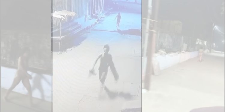अंधेरी रात में MP की सड़क पर बिना कपड़ों के भागते नजर आए महिला पुरुष, वीडियो वायरल होने के बाद मचा हड़कंप, जानें पूरा माजरा