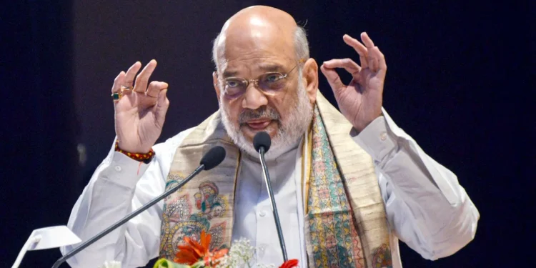 अमित शाह के जम्मू-कश्मीर दौरे से सेना का बड़ा ऑपरेशन, तीन आतंकी किए ढेर, सुरक्षा भी चाक-चौबंद