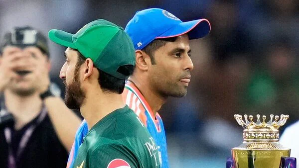 पाकिस्तान से मैच से पहले सामने आई टीम इंडिया की सबसे बड़ी कमजोरी, पहले ही निकालना होगा हल