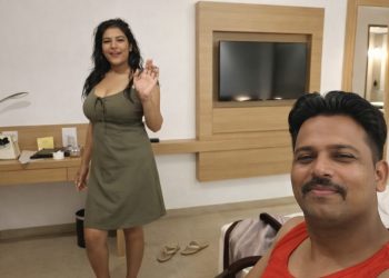 संबंध बनाते हुए पति का गला काटा, फिर लाश के सामने आशिक संग भी बनाई रंगरलियां, भांजे के इश्क में डूबी मामी का कांड