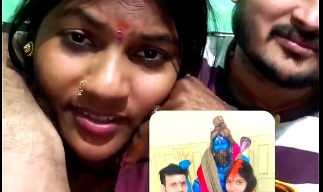 चाची ने भतीजे संग रचाई शादी.. फिर बाहों में झूलकर बनाया वीडियो… कहा- बेटा लगता है तो क्या..!