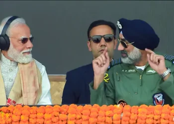 चीन बॉर्डर पर गरजे फाइटर जेट, PM मोदी ने देखा पराक्रम, सुखोई, राफेल और बाहुबली C-130 ने दिखाई ताकत