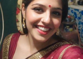 शादीशुदा महिला ने लाइक्स के लिए की गंदी बात, वीडियो वायरल हुआ तो लोग देने लगे गालियां, कहा- गाड़ी सर्विस मांग रही..