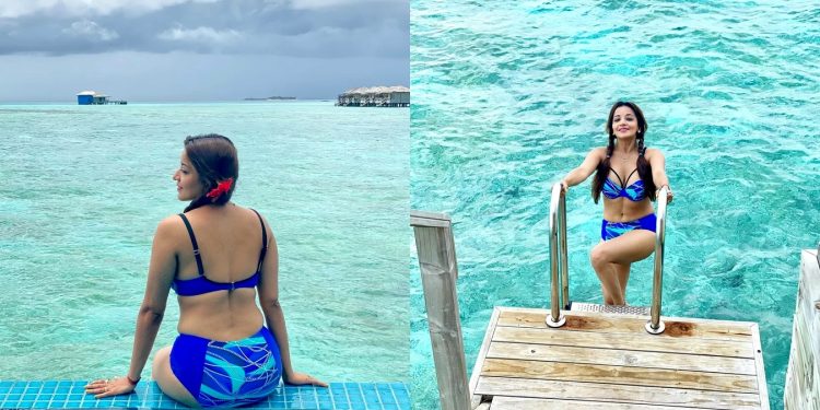 दिल को चाहिए आराम तो देख लीजिए मोनालिसा की ये 7 फोटोज, ब्लू बिकिनी लुक ने बढ़ा दिया पारा