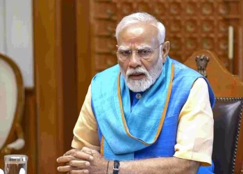 गैस सिलेंडर संकट के बीच पीएम मोदी का बड़ा फैसला, मंत्रियों को किया आगाह, दिए ये खास निर्देश