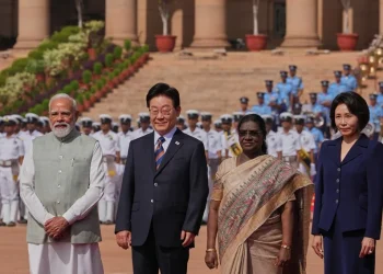 भारत दौरे पर दक्षिण कोरियाई राष्ट्रपति ली जे म्युंग, पीएम मोदी-राष्ट्रपति मुर्मू ने किया भव्य स्वागत