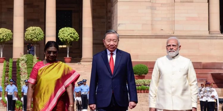 वियतनाम के राष्ट्रपति का दिल्ली में भव्य स्वागत, पीएम मोदी के साथ रक्षा और व्यापार पर होगी अहम चर्चा, इस मुद्दे पर रहेगा जोर