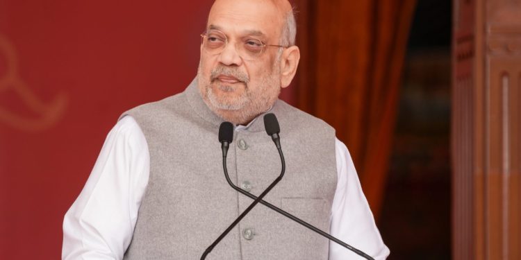 आपदा प्रबंधन में ग्लोबल लीडर बना भारत.. गाजियाबाद में एनडीआरएफ को ‘प्रेसिडेंट्स कलर’ मिलने पर बोले गृहमंत्री अमित शाह