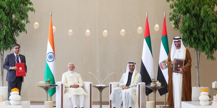 भारत-UAE के बीच LPG सप्लाई पर हुआ समझौता, पीएम मोदी के प्लेन को दी गई F-16 फाइटर जेट से सुरक्षा