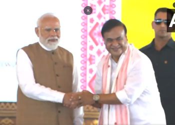 दूसरी बार असम के CM बने हिमंता, 2 बीजेपी और 2 सहयोगी दलों से मंत्री बने, पीएम-गृहमंत्री मौजूद रहे, सिंधिया ने की मोदी की तारीफ