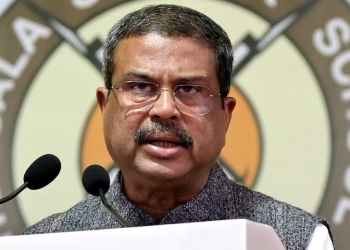 धर्मेंद्र प्रधान का CJP पर बड़ा हमला: बोले- ‘कॉकरोच जनता पार्टी दहशतगर्तों की B टीम’, नीट पेपर लीक विवाद पर दिया जवाब