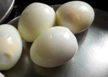 Fresh Egg Test: बिना तोड़े पता चल जाएगा अंडा फ्रेश है या खराब, मार्केट में आ गया दो मिनट वाला सबसे आसान तरीका, आप भी जानिए