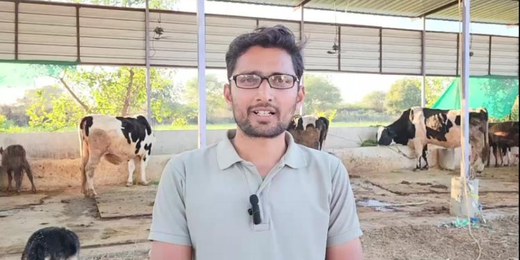 पालतू कुत्ते के लिए खरीदी थी गाय, आज 90 लाख सालाना टर्नओवर, इस इंजीनियर ने डेयरी बिजनेस खड़ा कर रचा इतिहास