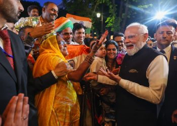 PM Modi France Visit 2026: पेरिस में पीएम मोदी का हुआ भव्य स्वागत, G7 में ट्रम्प बोले- मोदी के रहते भारत पर हमला हुआ तो अमेरिका देगा साथ